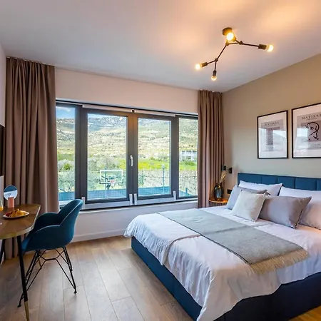 Villa Seven Hearts With Heated Pool And Private Basketball Playground Near Split Kastela