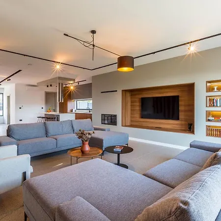 Seven Hearts With Heated Pool And Private Basketball Playground Near Split Villa *