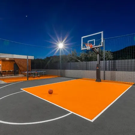 Seven Hearts With Heated Pool And Private Basketball Playground Near Split Villa Kastela