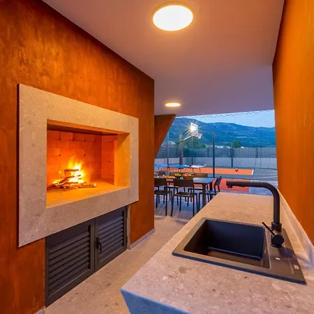Villa Seven Hearts With Heated Pool And Private Basketball Playground Near Split
