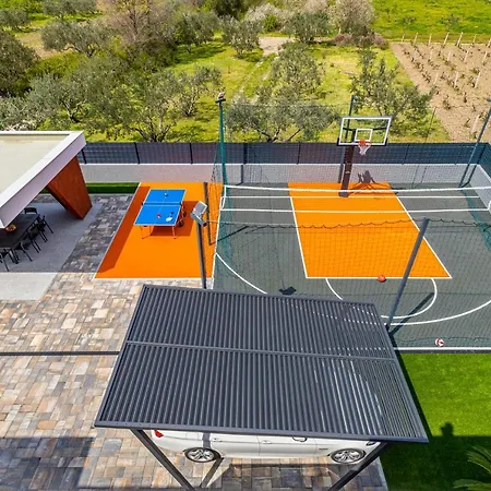 Villa Seven Hearts With Heated Pool And Private Basketball Playground Near Split