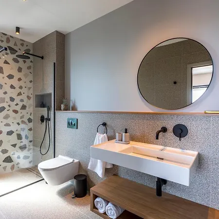 Villa Seven Hearts With Heated Pool And Basketball Court Near Split Kaštela