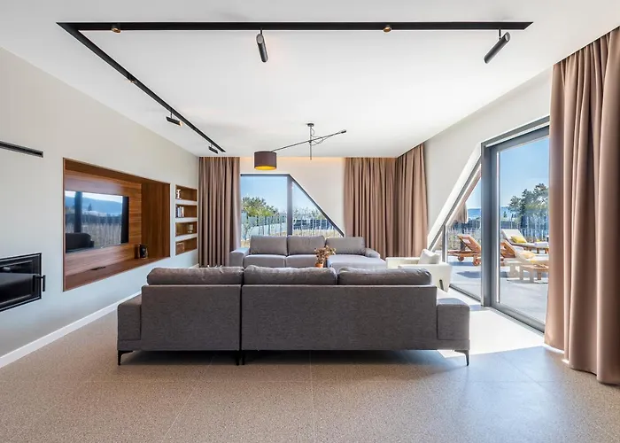 Villa Seven Hearts With Heated Pool And Basketball Court Near Split Kaštela