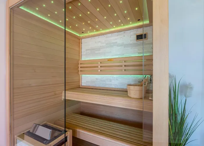 Villa Seven Hearts With Heated Pool And Basketball Court Near Split Kaštela